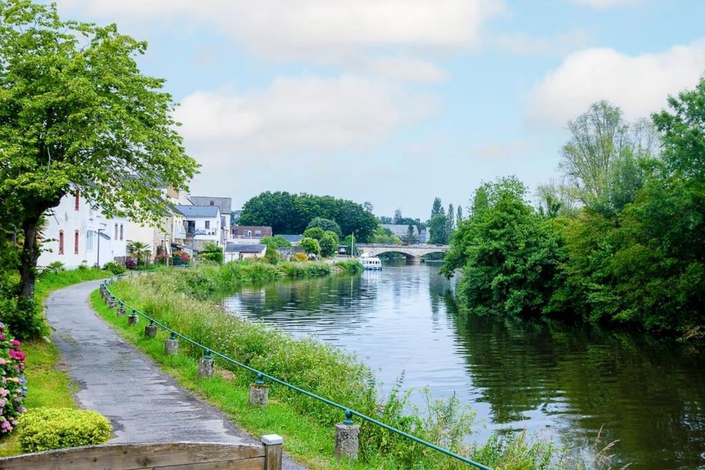 Les Berges De L'oust *